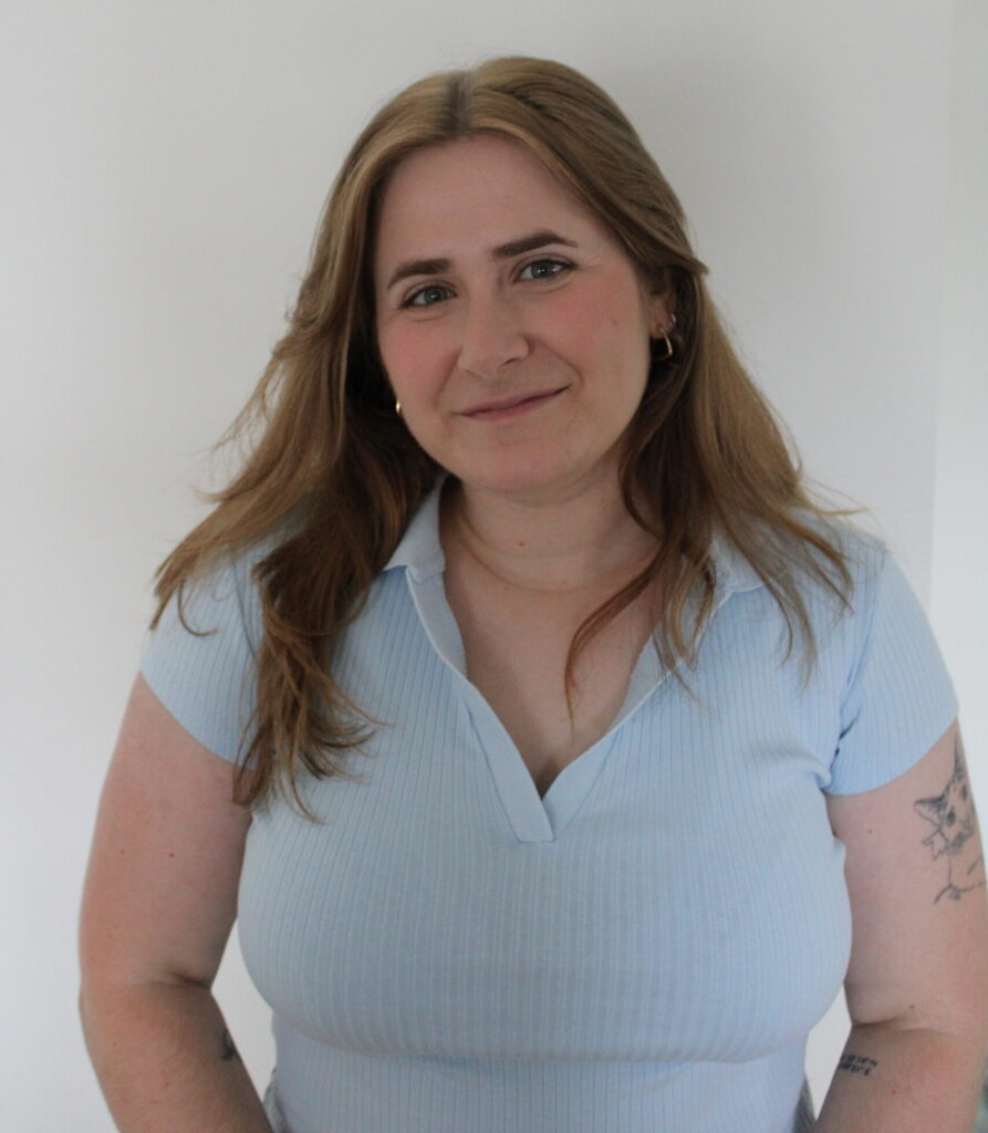 FOTO DE AUTRA DE ANNE AGUIRRE